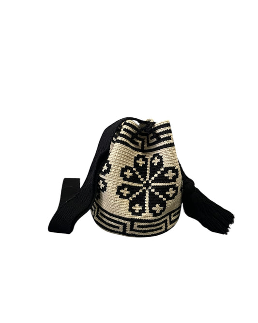 Remedios Medium Wayuu Bag